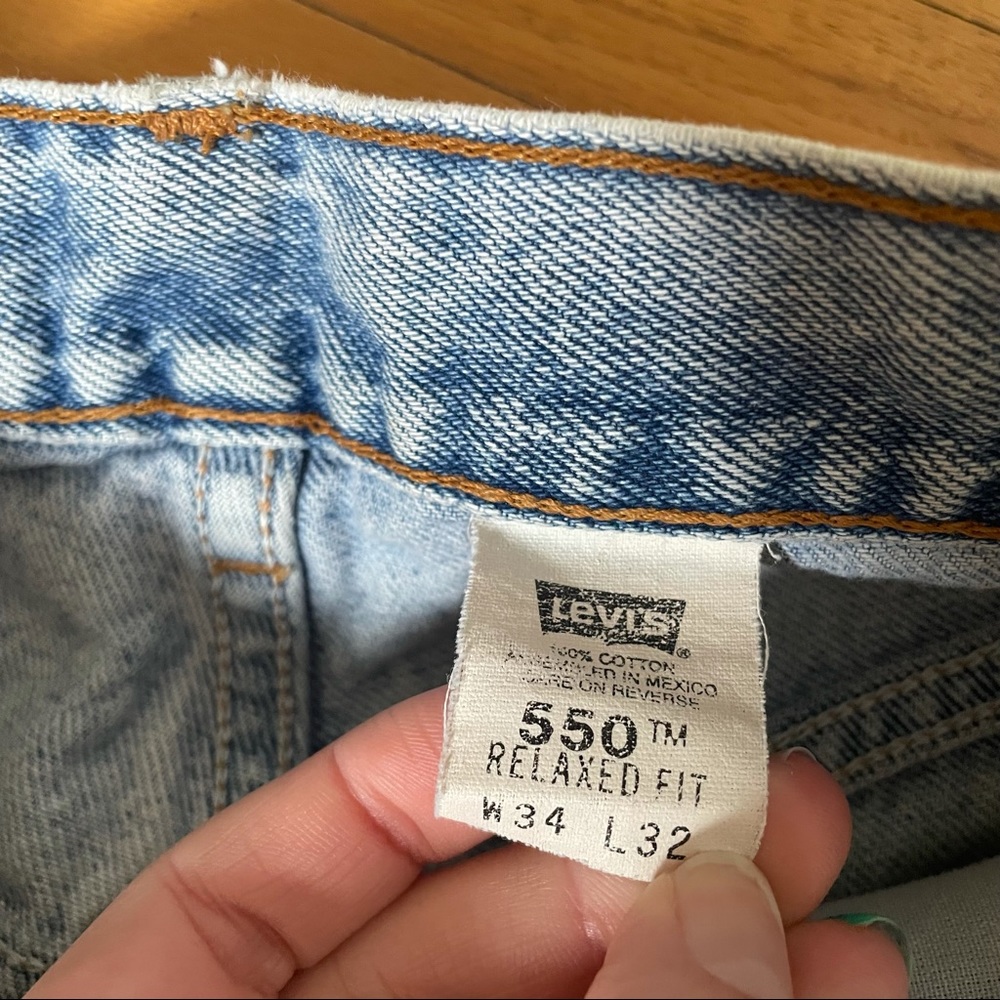 SOLD. Levi’s | Vintage distressed jean shorts - Picture 4 of 9